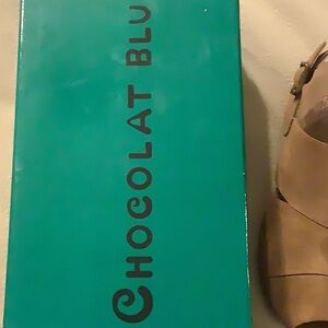 Chocolat Blu tan suede size 7.5 never worn